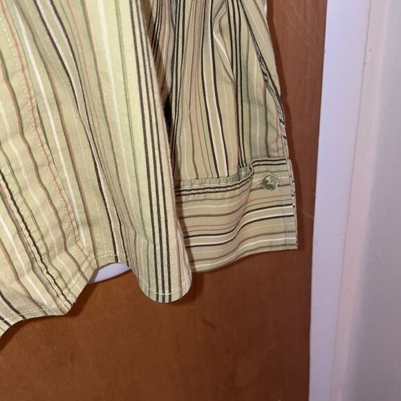 New York&Co blouse! EUC! Button down! Size XL! Green! Great for any occasion - Picture 3 of 5